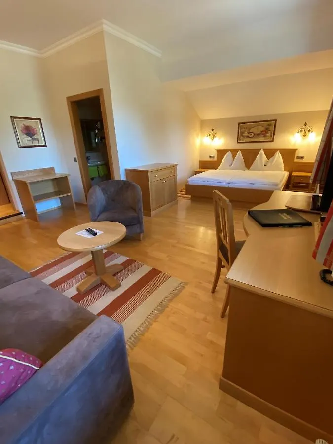 Hotel Gasthof Schorn Sankt Leonhard